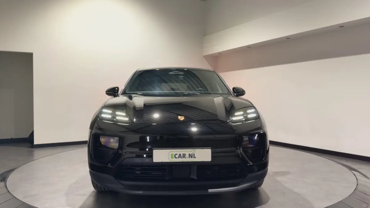 4 100 kWh | Panoramadak | Bose audio | Luxe Leder