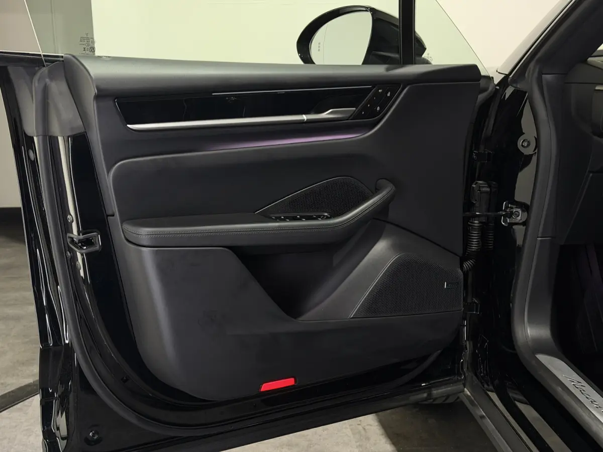 4 100 kWh | Panoramadak | Bose audio | Luxe Leder