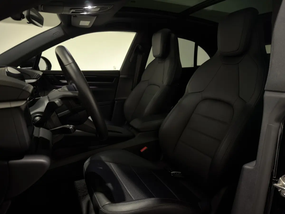 4 100 kWh | Panoramadak | Bose audio | Luxe Leder