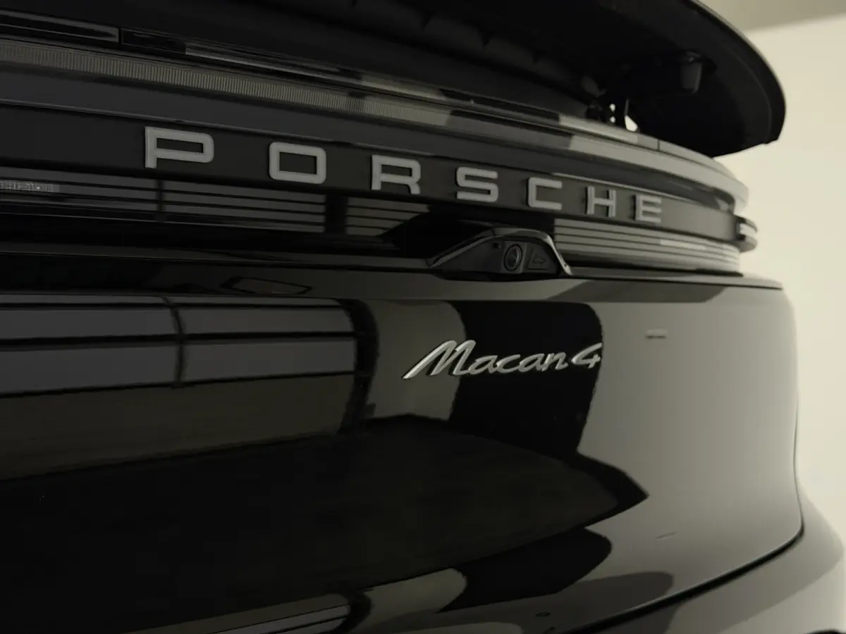 4 100 kWh | Panoramadak | Bose audio | Luxe Leder