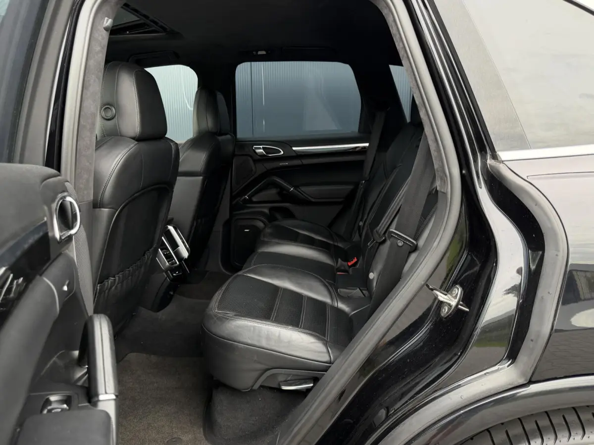 3.0 S Hybrid Schuifdak - Adaptief - Sportstoelen - Xenon