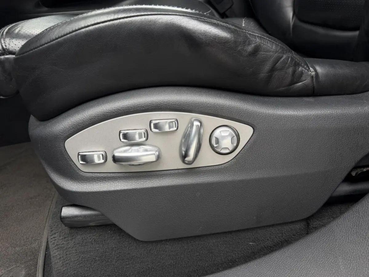 3.0 S Hybrid Schuifdak - Adaptief - Sportstoelen - Xenon
