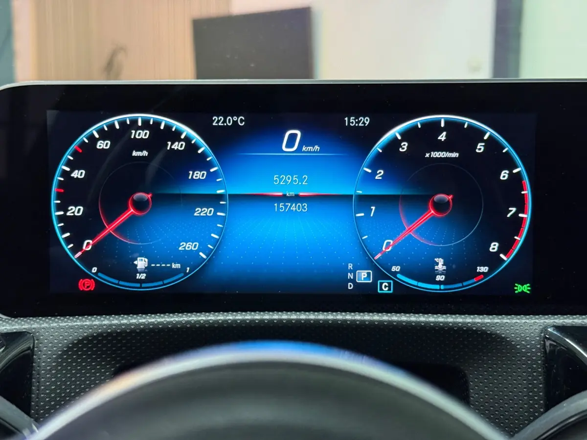 180 Business Solution AMG | MBUX | LED | Camera | Cruise | Lane Assist | Dodehoek