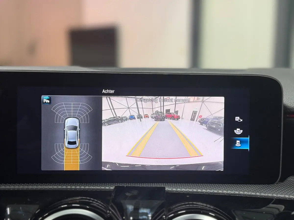 180 Business Solution AMG | MBUX | LED | Camera | Cruise | Lane Assist | Dodehoek