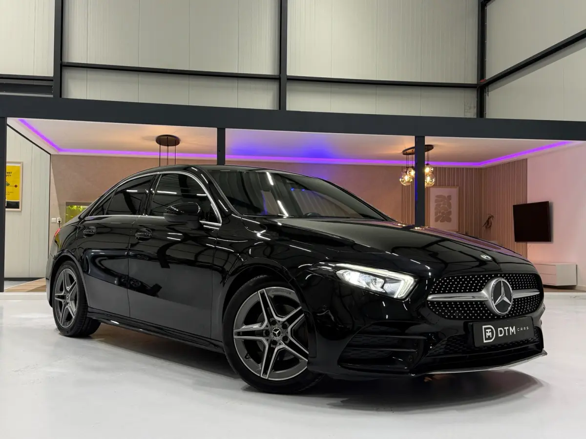 180 Business Solution AMG | MBUX | LED | Camera | Cruise | Lane Assist | Dodehoek