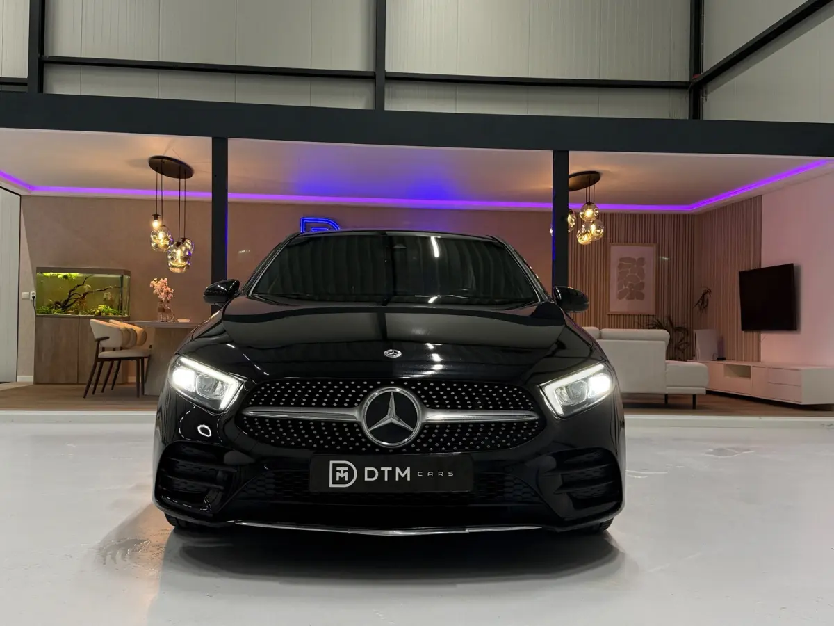 180 Business Solution AMG | MBUX | LED | Camera | Cruise | Lane Assist | Dodehoek