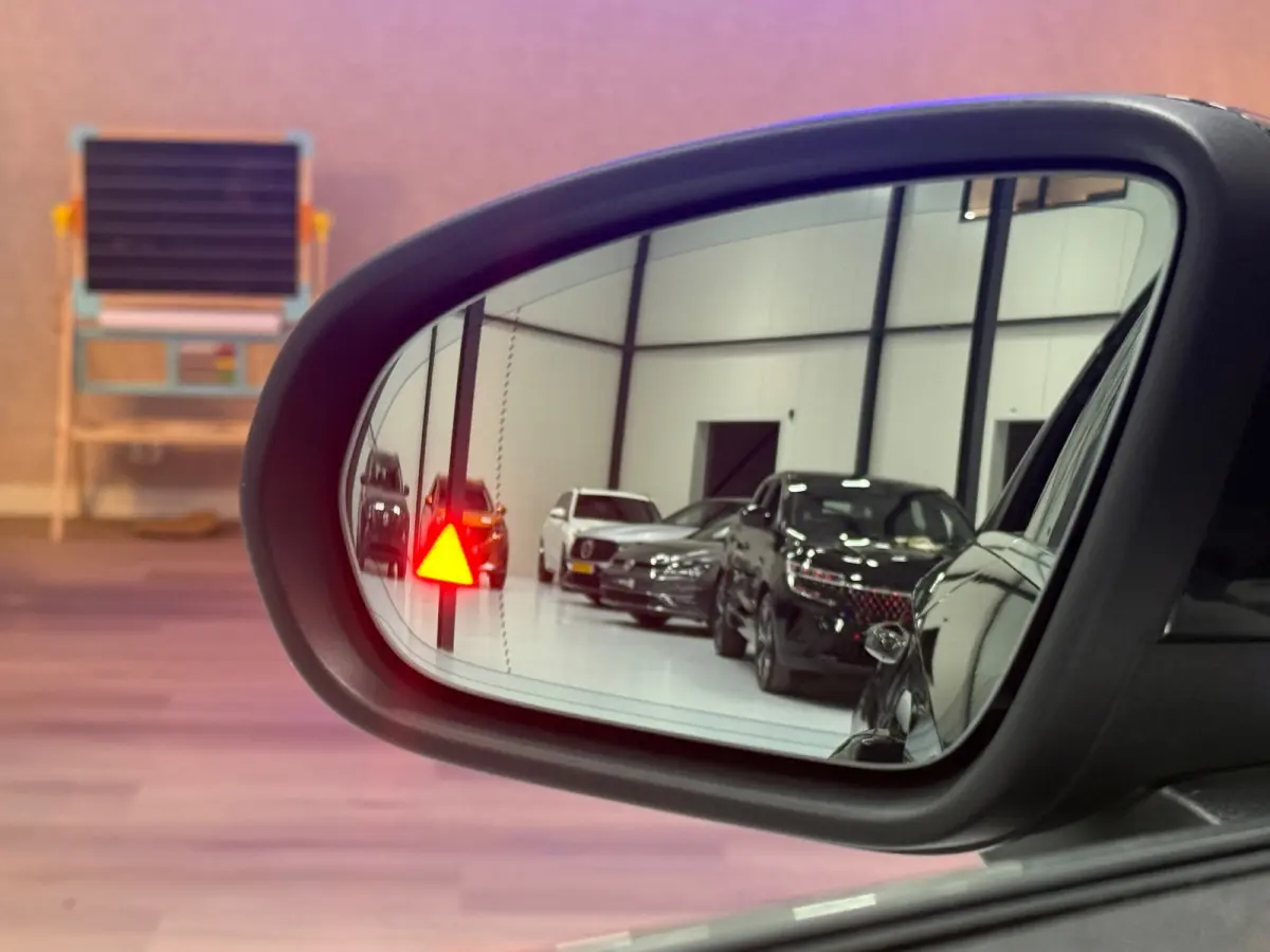 180 Business Solution AMG | MBUX | LED | Camera | Cruise | Lane Assist | Dodehoek