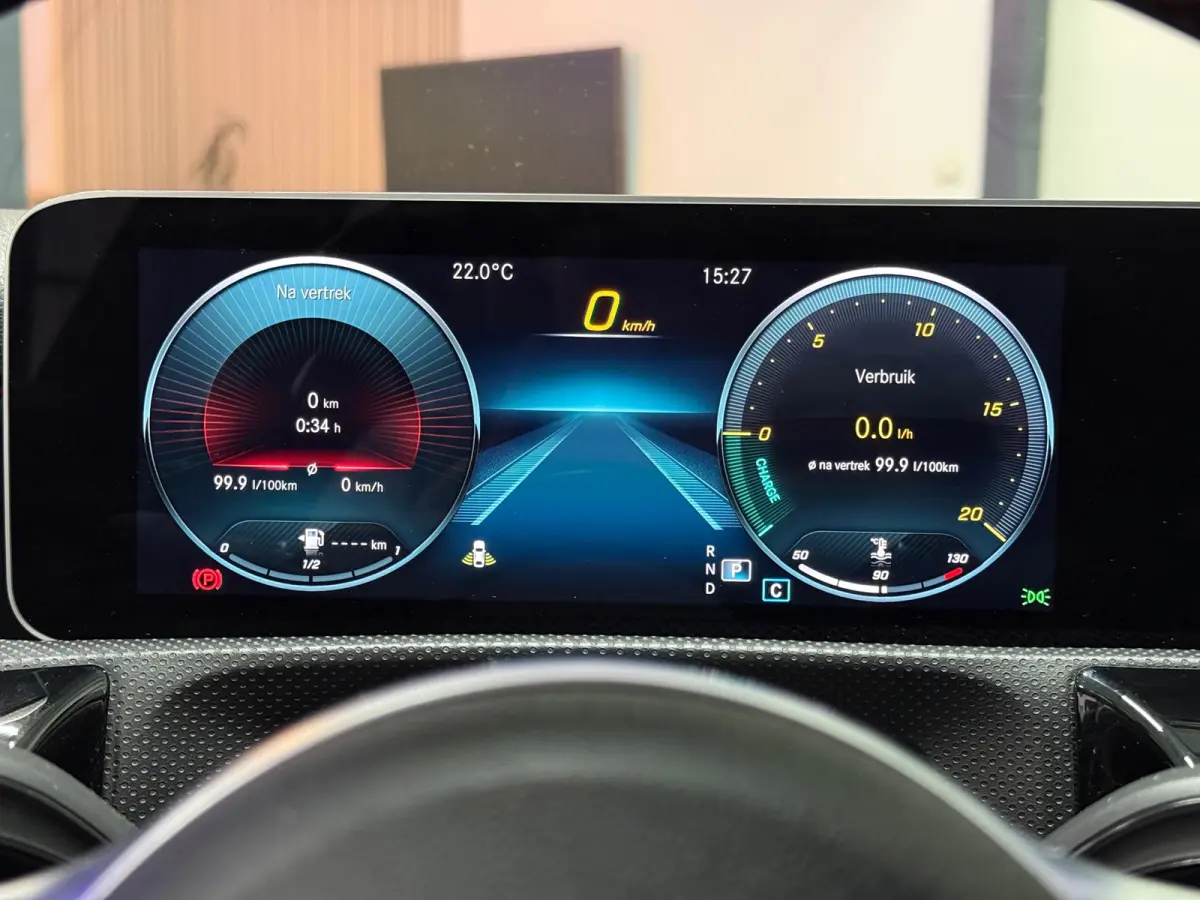 180 Business Solution AMG | MBUX | LED | Camera | Cruise | Lane Assist | Dodehoek