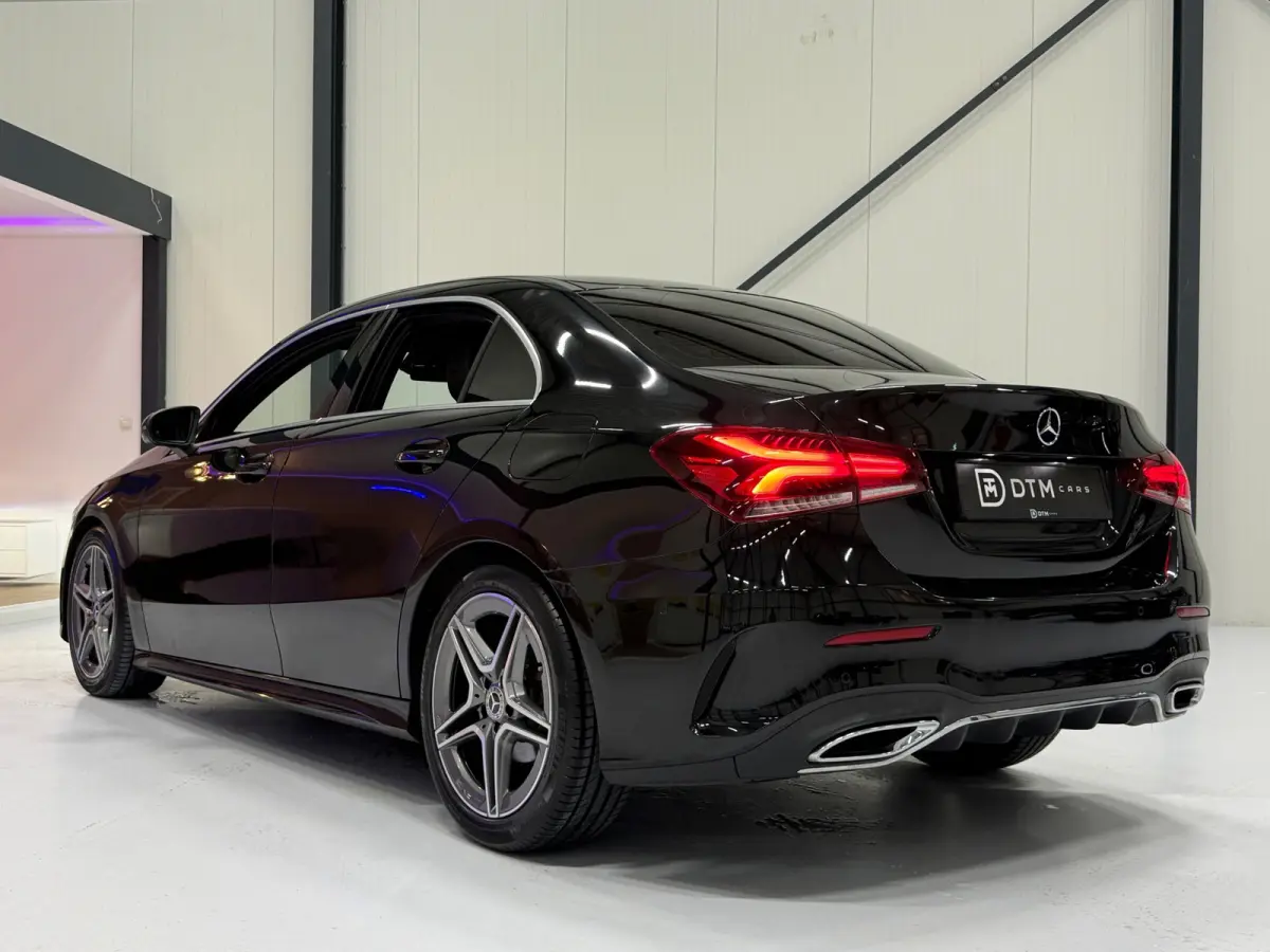 180 Business Solution AMG | MBUX | LED | Camera | Cruise | Lane Assist | Dodehoek