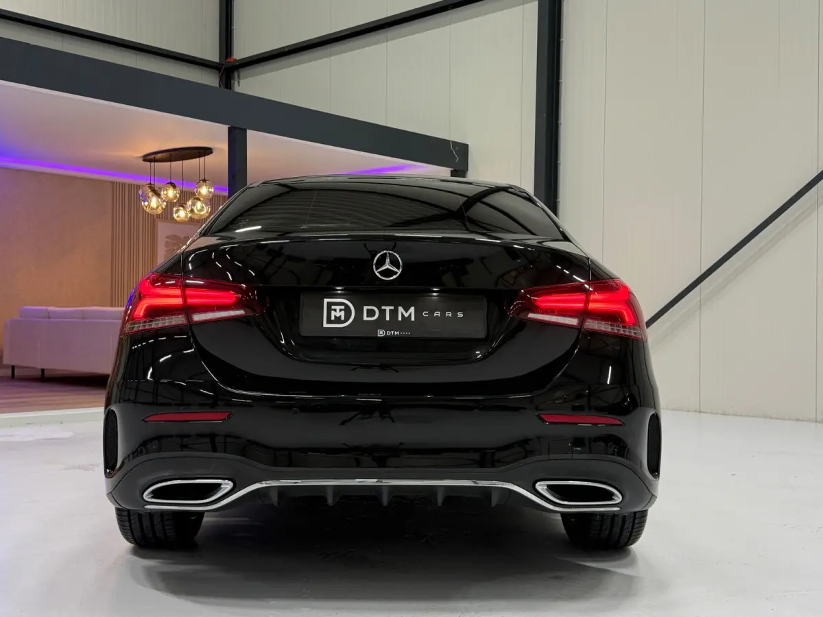 180 Business Solution AMG | MBUX | LED | Camera | Cruise | Lane Assist | Dodehoek