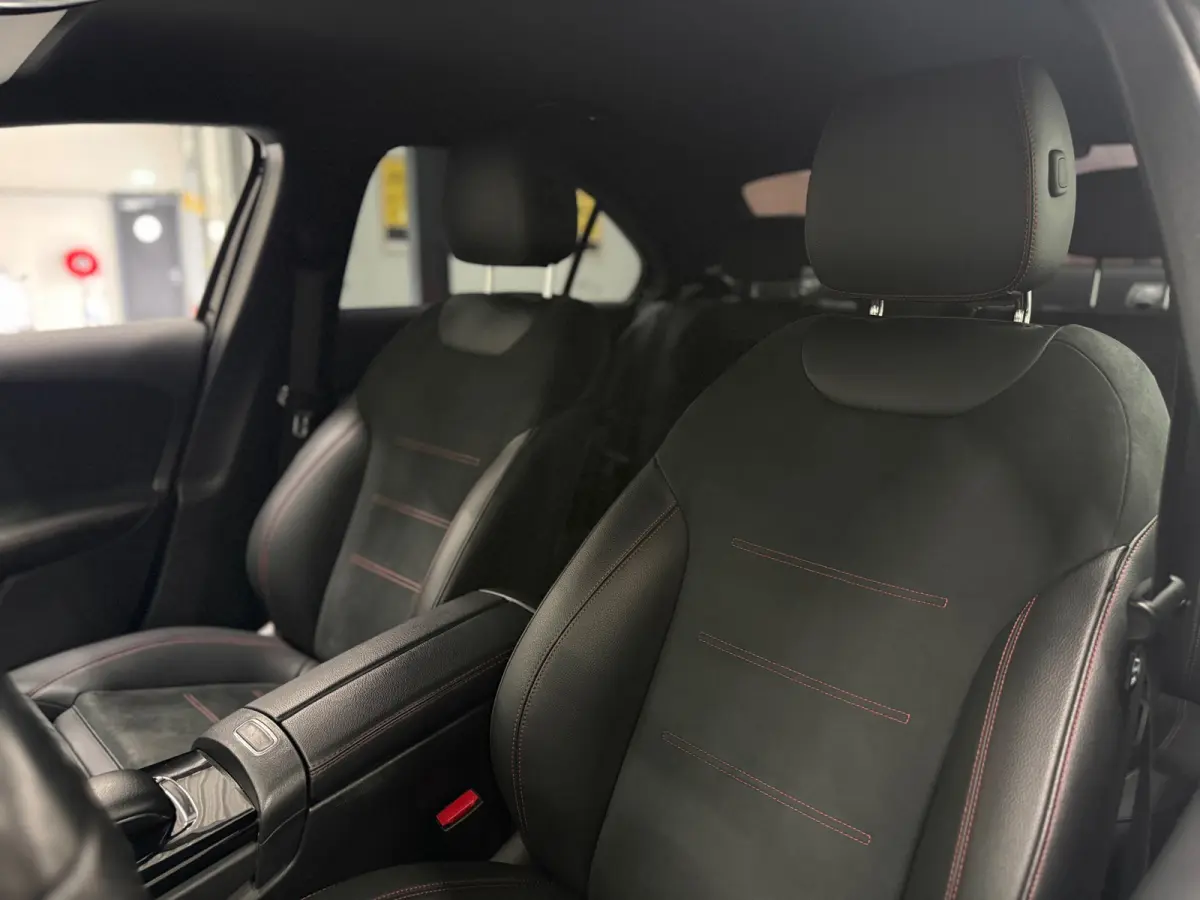 180 Business Solution AMG | MBUX | LED | Camera | Cruise | Lane Assist | Dodehoek