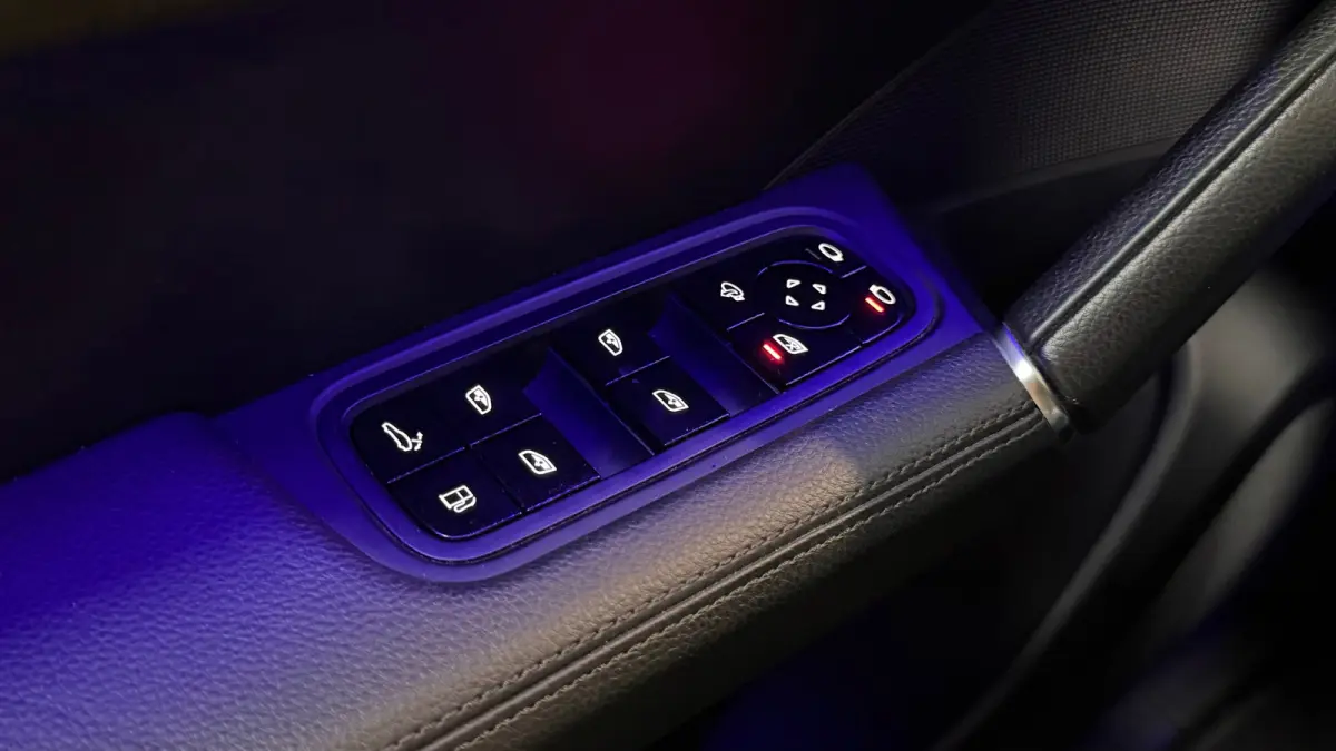 3.0 E-Hybrid PANO|BOSE|SOFTCLOSE|SPORTUITLAAT|KEYLESS|360 CAMERA|TREKHAAK|BOSE|22 INCH|90%SOH|BOMVOL!