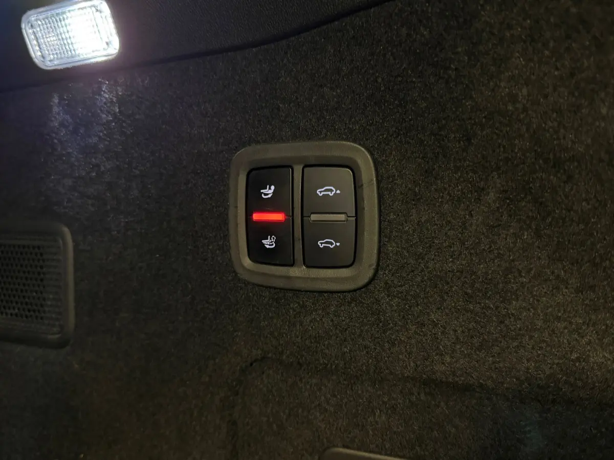 3.0 E-Hybrid PANO|BOSE|SOFTCLOSE|SPORTUITLAAT|KEYLESS|360 CAMERA|TREKHAAK|BOSE|22 INCH|90%SOH|BOMVOL!