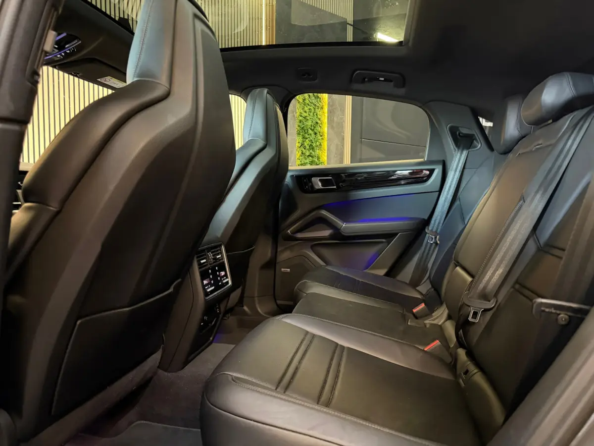 3.0 E-Hybrid PANO|BOSE|SOFTCLOSE|SPORTUITLAAT|KEYLESS|360 CAMERA|TREKHAAK|BOSE|22 INCH|90%SOH|BOMVOL!