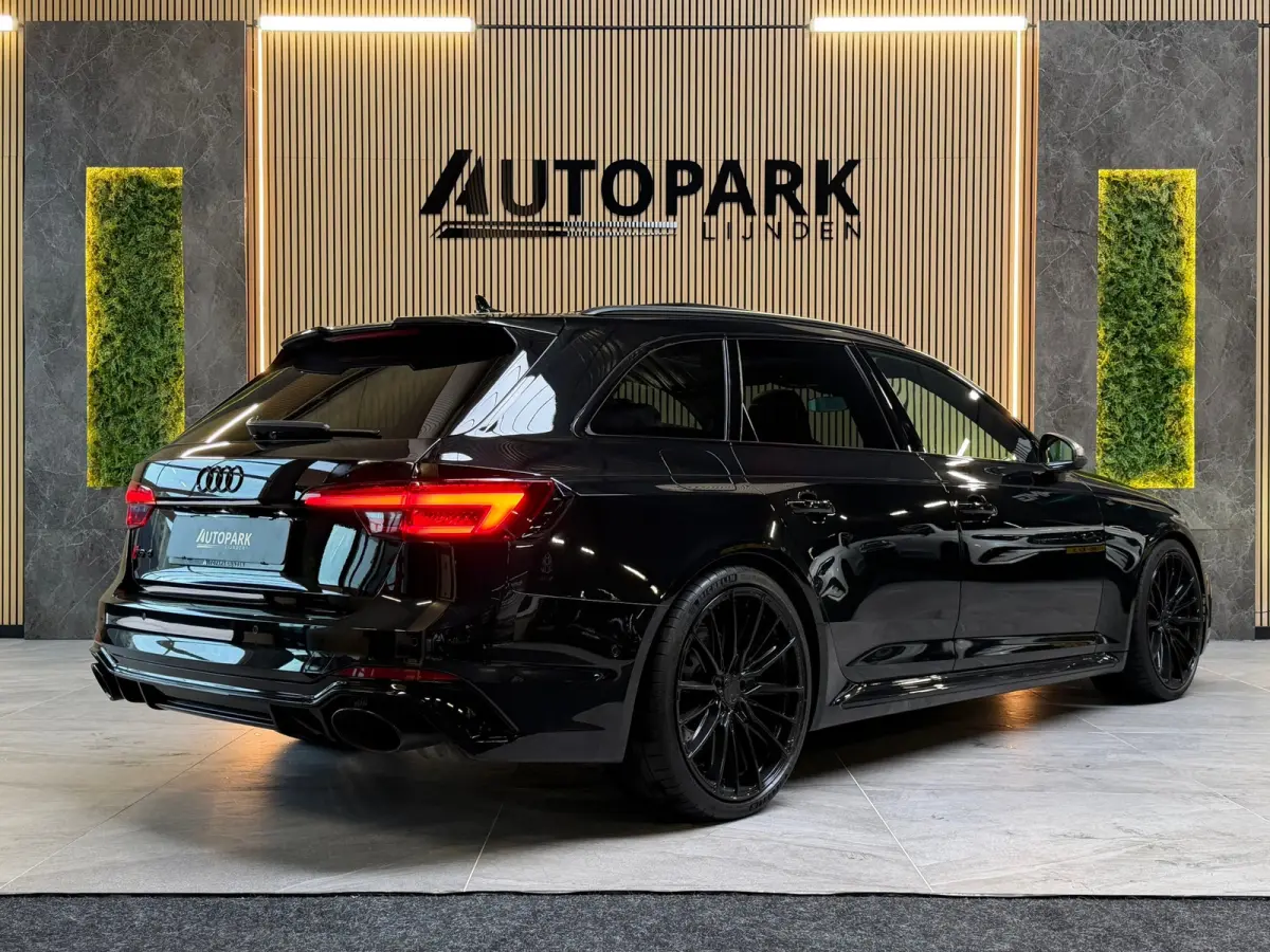 2.9 TFSI RS 4 quattro PANO|B&O|HuD|360 CAMERA|DYNAMIC|MATRIX|MEMORY|KEYLESS|20 INCH|450PK|SFEERVERLICHTING|BOMVOL!