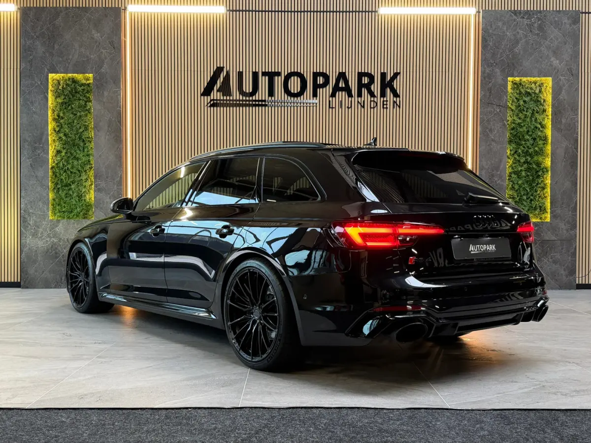 2.9 TFSI RS 4 quattro PANO|B&O|HuD|360 CAMERA|DYNAMIC|MATRIX|MEMORY|KEYLESS|20 INCH|450PK|SFEERVERLICHTING|BOMVOL!