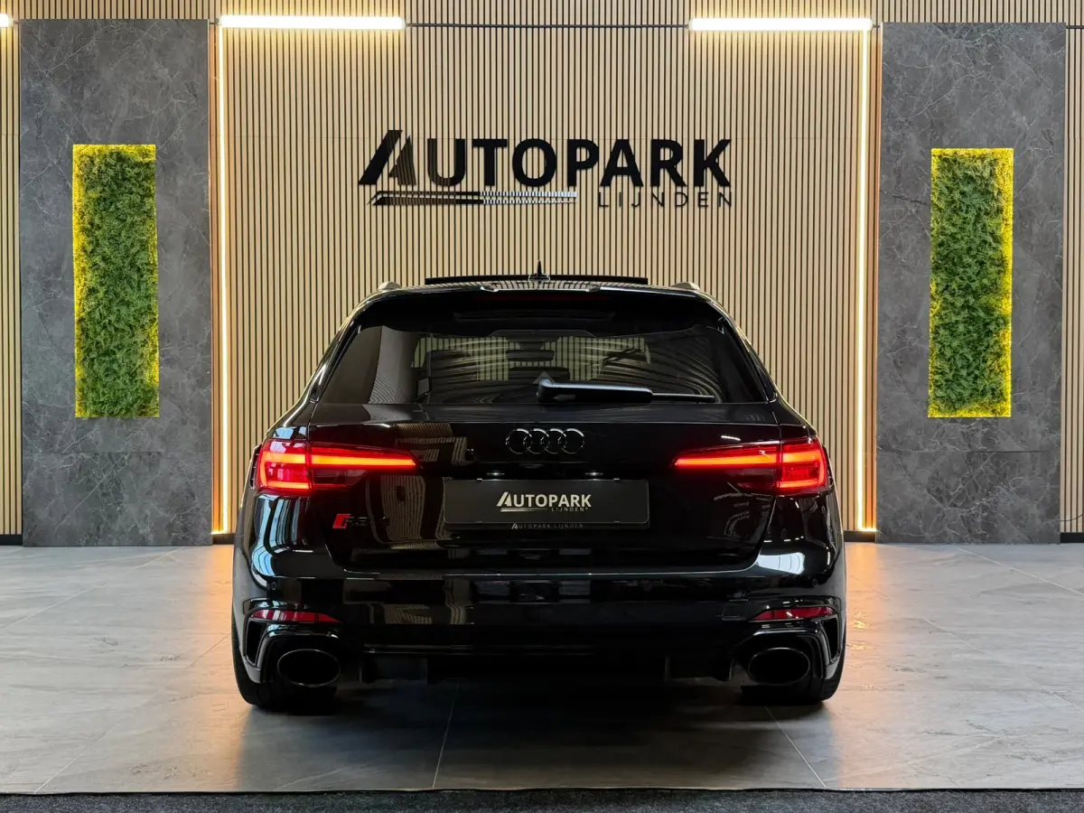 2.9 TFSI RS 4 quattro PANO|B&O|HuD|360 CAMERA|DYNAMIC|MATRIX|MEMORY|KEYLESS|20 INCH|450PK|SFEERVERLICHTING|BOMVOL!