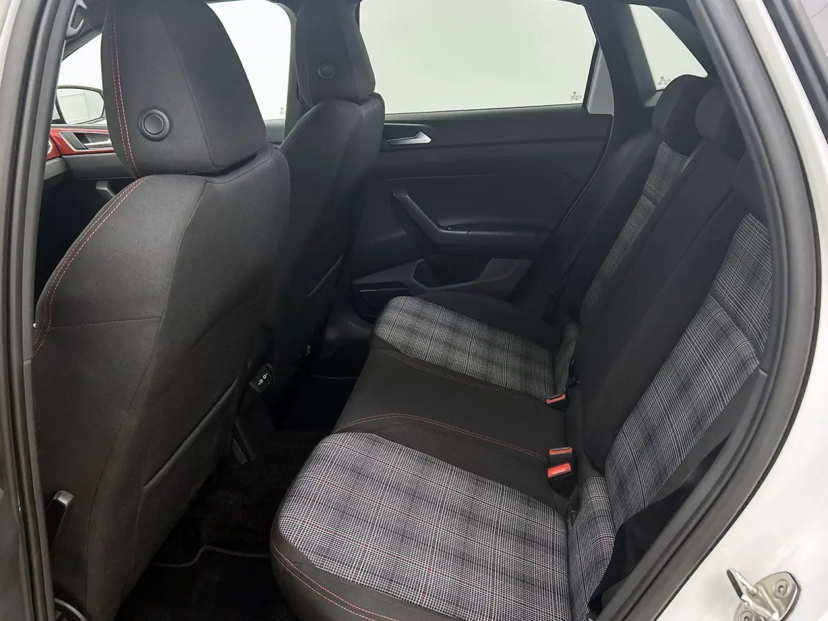 2.0 TSI GTI | 207 PK | Automaat | Apple Carplay / Android Auto | Stoelverwarming | Adaptieve Cruise Control | Parkeersensoren |