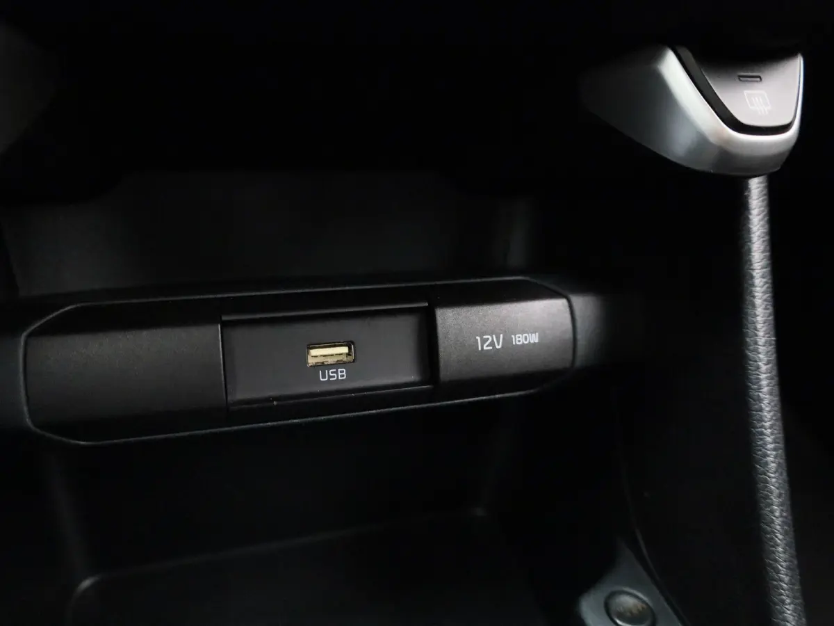 1.0 DPi ComfortLine | Automaat | Airconditioning | Bluetooth | Elektrische Ramen |