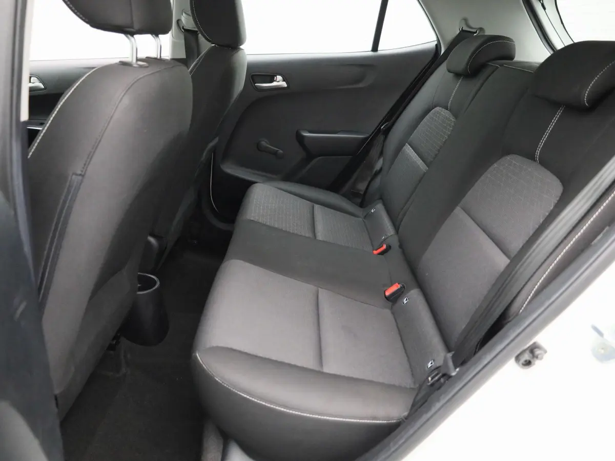 1.0 DPi ComfortLine | Automaat | Airconditioning | Bluetooth | Elektrische Ramen |