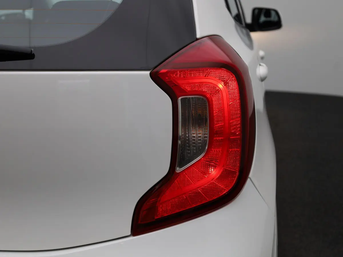 1.0 DPi ComfortLine | Automaat | Airconditioning | Bluetooth | Elektrische Ramen |