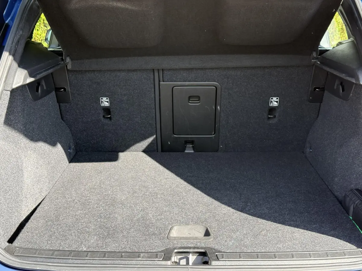 P8 AWD R-Design