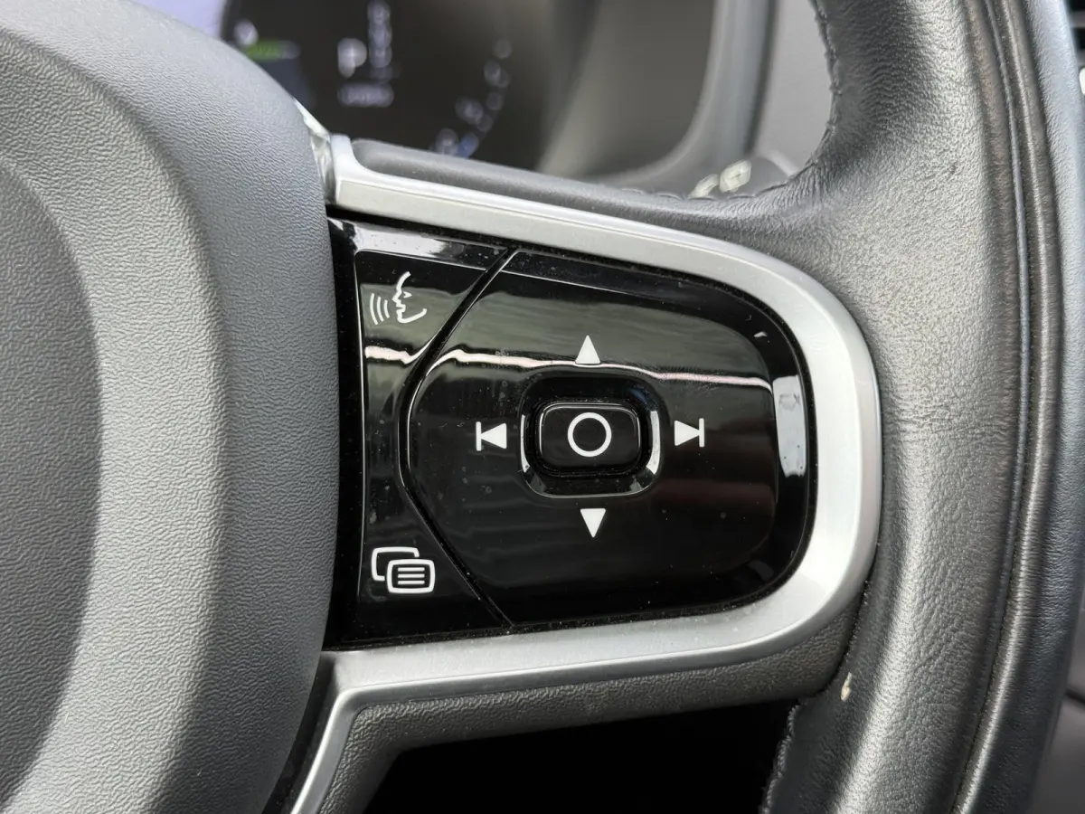 T8 Recharge AWD Inscription B&W Audio Luchtvering