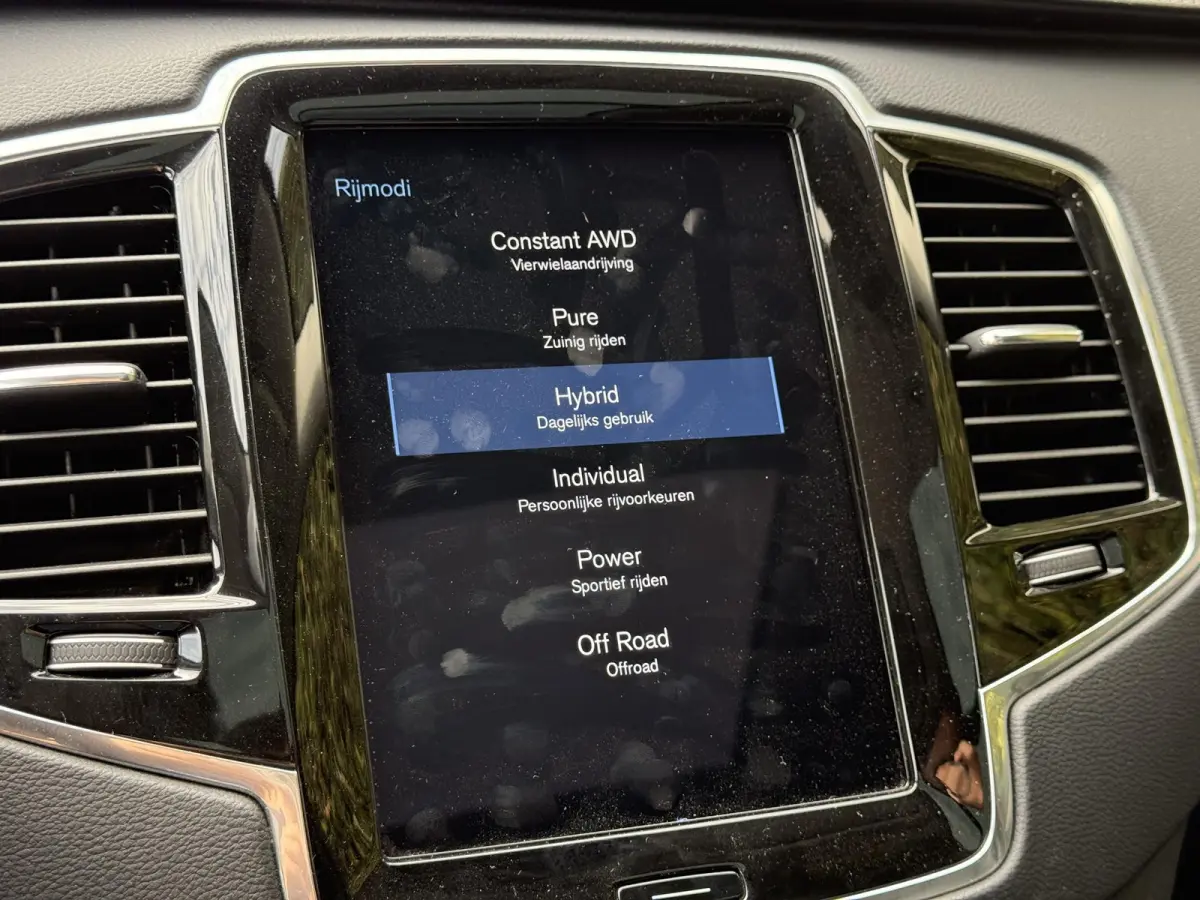 T8 Recharge AWD Inscription B&W Audio Luchtvering