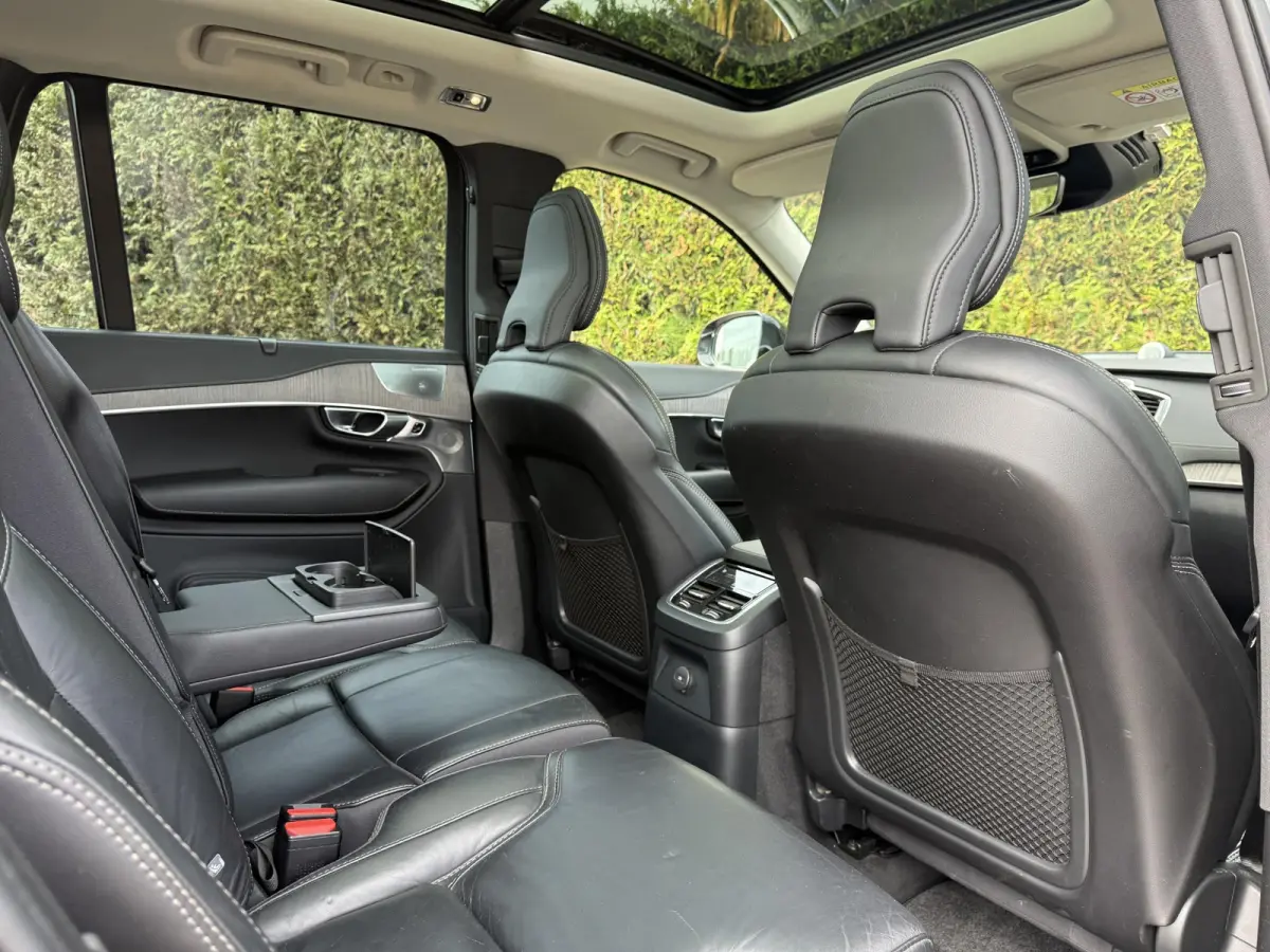 T8 Recharge AWD Inscription B&W Audio Luchtvering