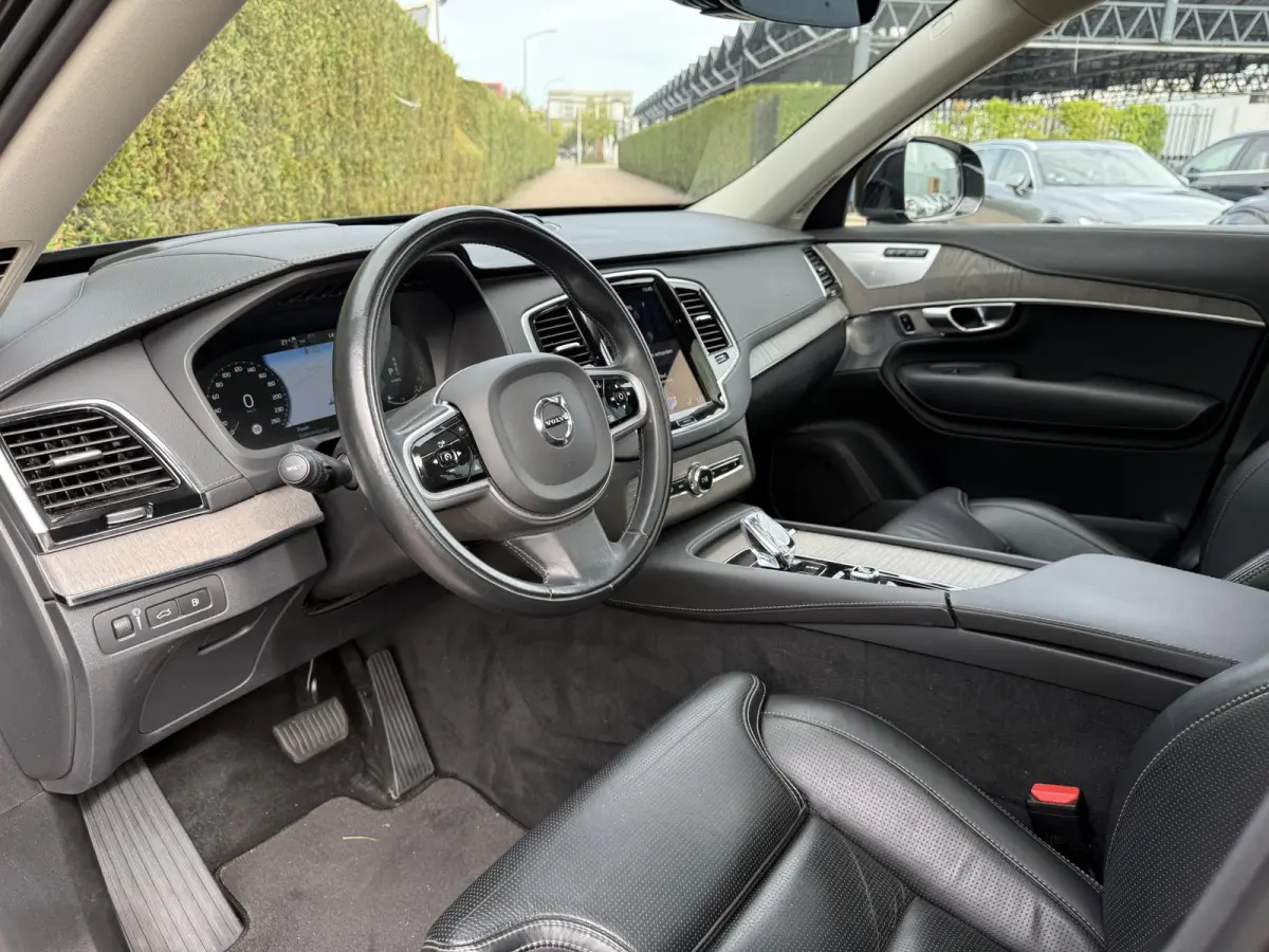 T8 Recharge AWD Inscription B&W Audio Luchtvering