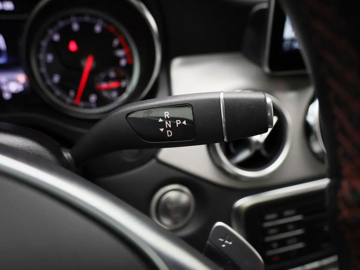 180 Business Solution AMG | Panoramadak | Achteruitrijcamera | Parkeersensoren | Stoelverwarming | Lichtmetalen Velgen | Trekhaak |