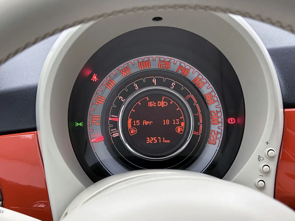 1.0 Hybrid Cult | Airco | Navigatie | Lichtmetalen velgen