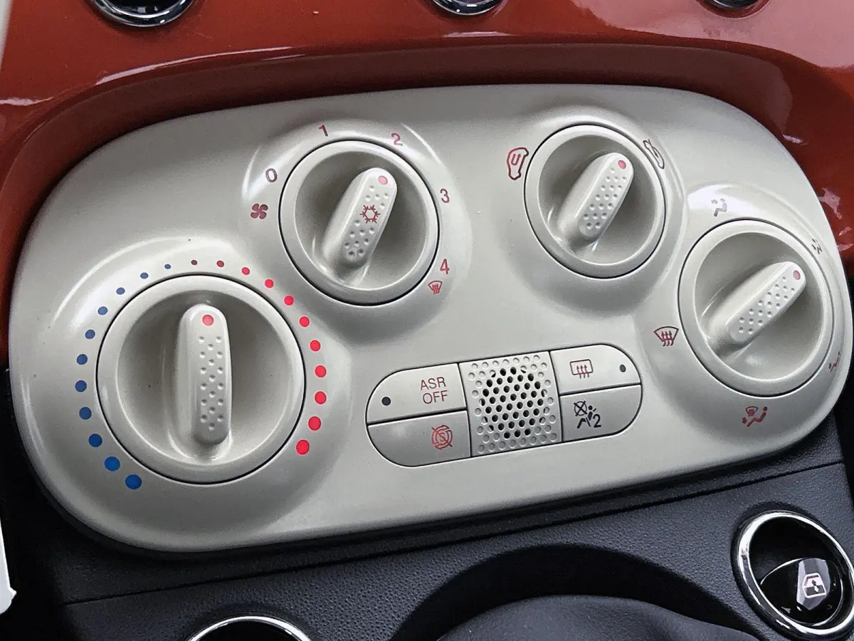 1.0 Hybrid Cult | Airco | Navigatie | Lichtmetalen velgen
