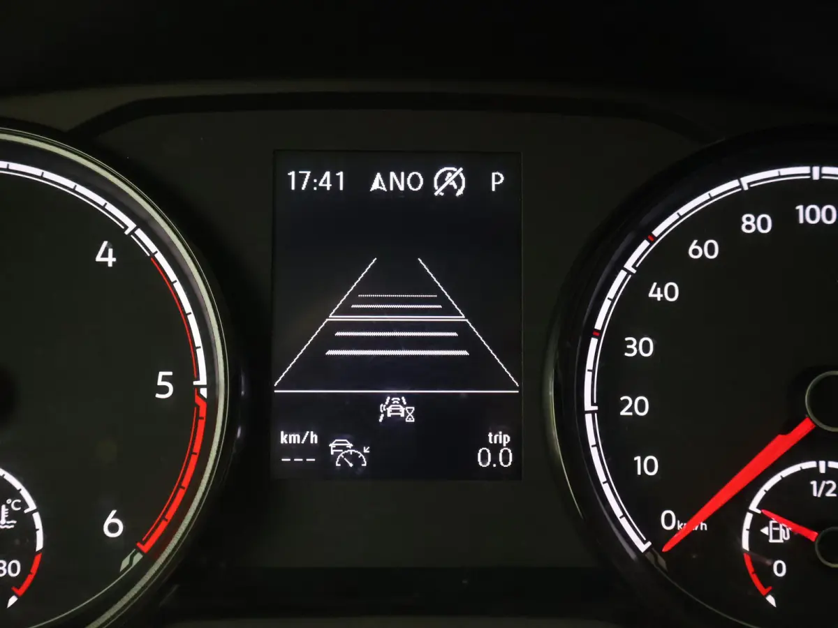 2.0 TDI L2H1 150 PK DSG AUT. + WP INRICHTING | GLOBELYST 4 | STANDKACHEL | ADAPTIVE CRUISE | CARPLAY | LED | STOELVERW.