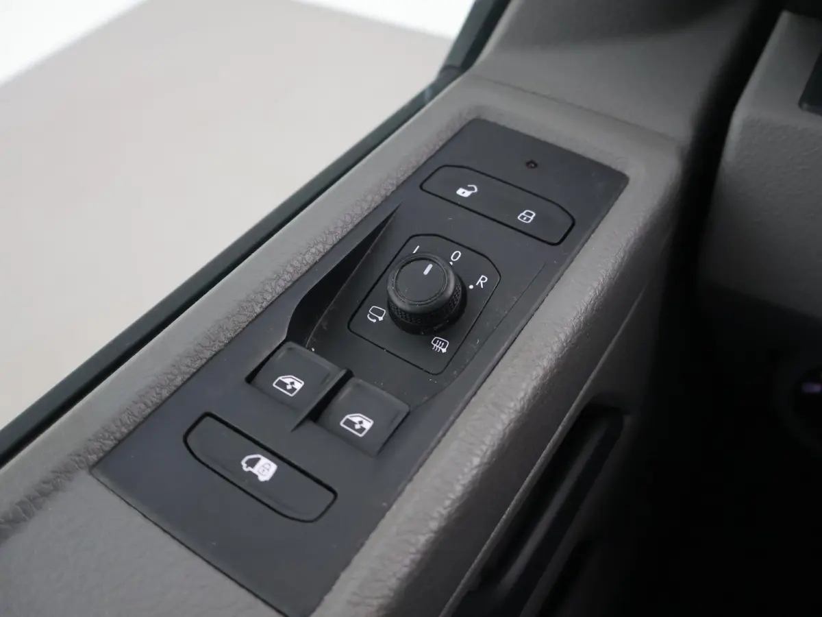 2.0 TDI L2H1 150 PK DSG AUT. + WP INRICHTING | GLOBELYST 4 | STANDKACHEL | ADAPTIVE CRUISE | CARPLAY | LED | STOELVERW.