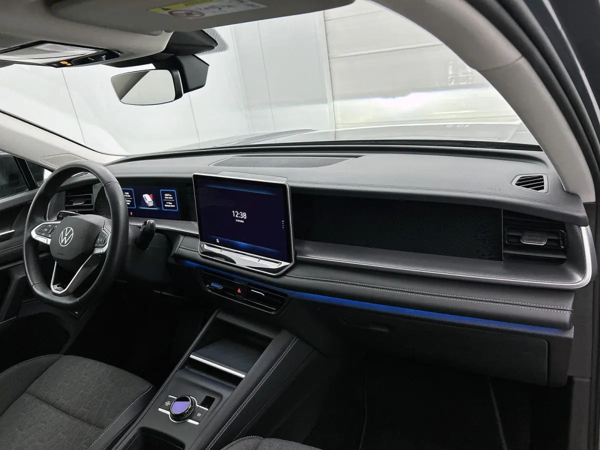 1.5 eHybrid Life Edition | 204 PK | Soh 97% | Apple Carplay / Android Auto | Stoelverwarming | Stuurverwarming | Parkeercamera | Digital Cockpit Pro |