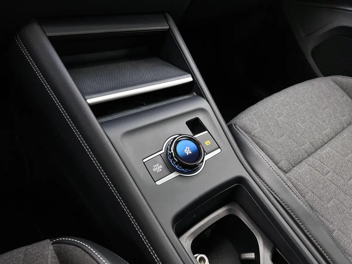1.5 eHybrid Life Edition | 204 PK | Soh 97% | Apple Carplay / Android Auto | Stoelverwarming | Stuurverwarming | Parkeercamera | Digital Cockpit Pro |