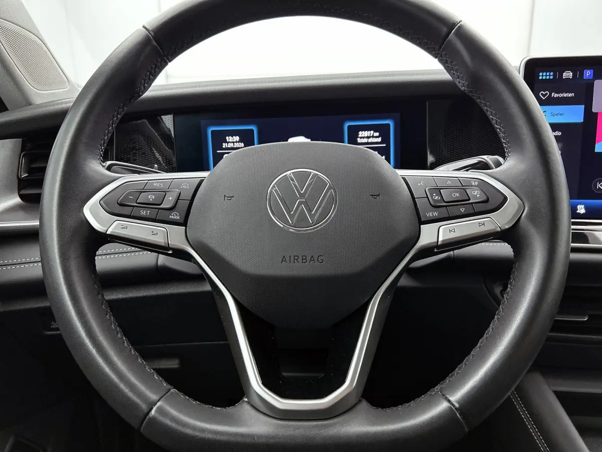 1.5 eHybrid Life Edition | 204 PK | Soh 97% | Apple Carplay / Android Auto | Stoelverwarming | Stuurverwarming | Parkeercamera | Digital Cockpit Pro |