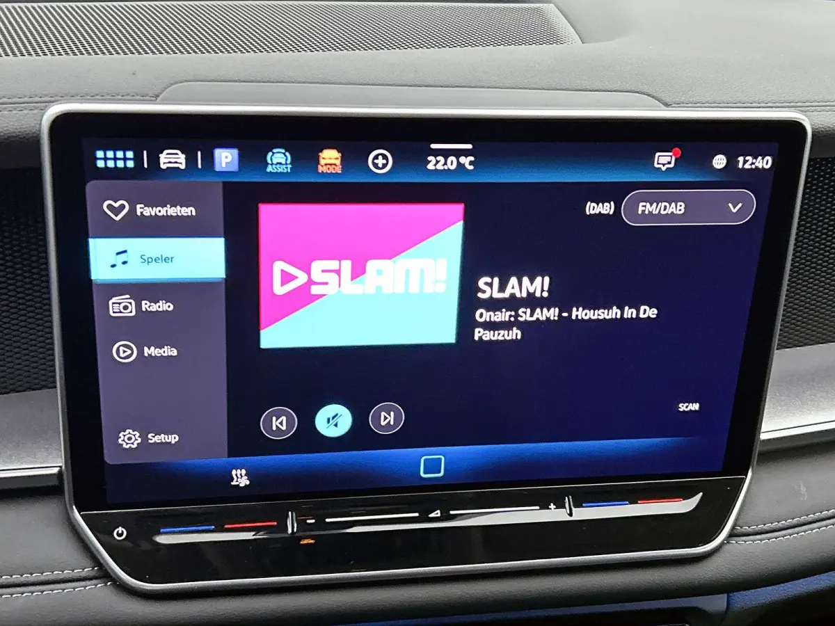 1.5 eHybrid Life Edition | 204 PK | Soh 97% | Apple Carplay / Android Auto | Stoelverwarming | Stuurverwarming | Parkeercamera | Digital Cockpit Pro |