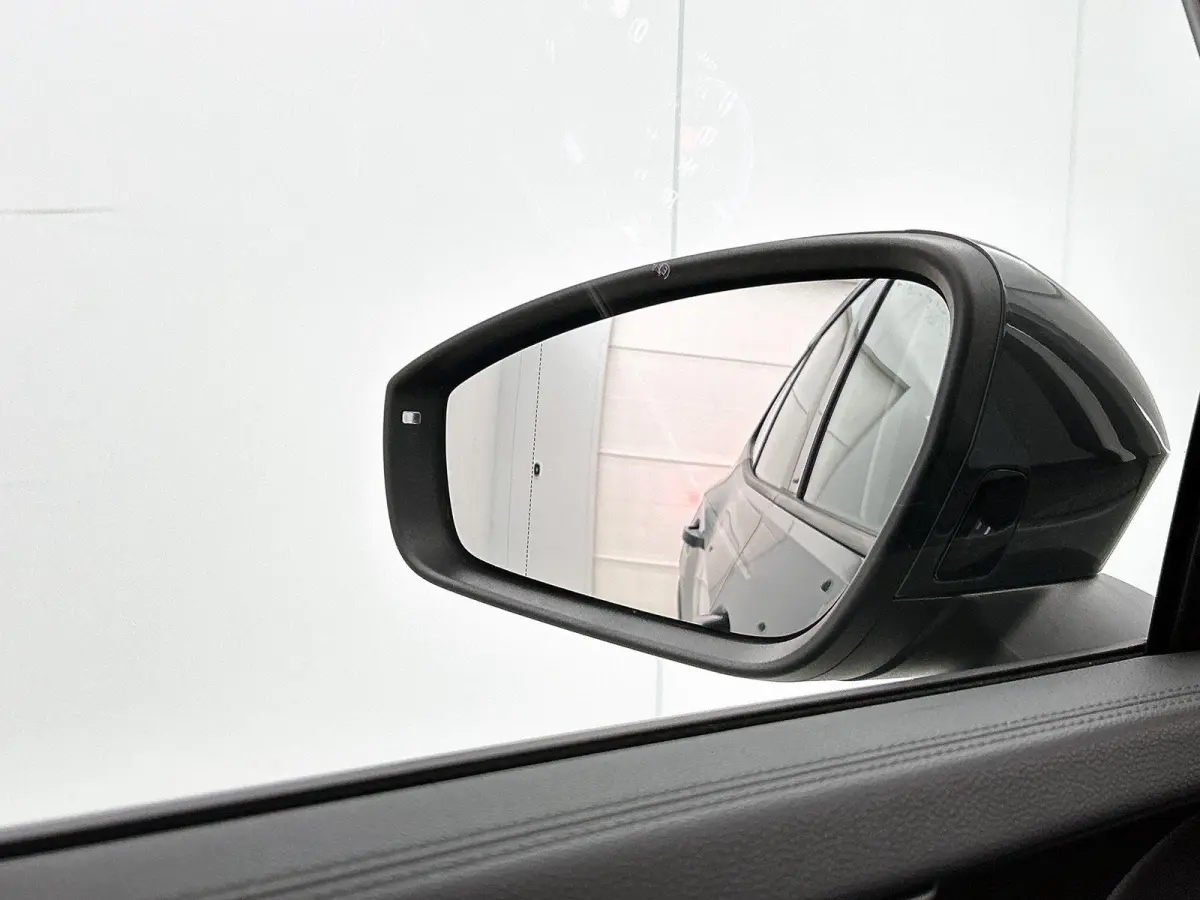 1.5 eHybrid Life Edition | 204 PK | Soh 97% | Apple Carplay / Android Auto | Stoelverwarming | Stuurverwarming | Parkeercamera | Digital Cockpit Pro |