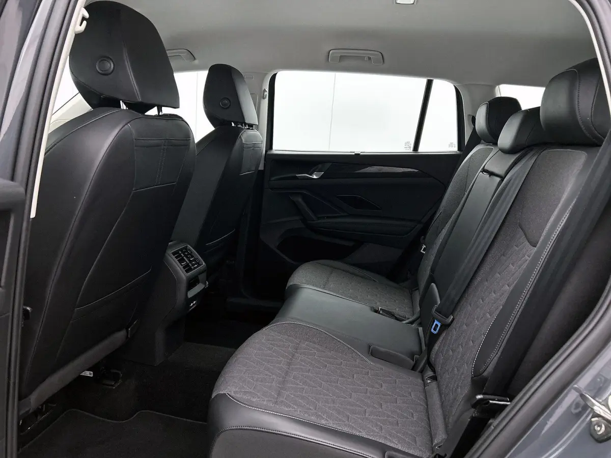 1.5 eHybrid Life Edition | 204 PK | Soh 97% | Apple Carplay / Android Auto | Stoelverwarming | Stuurverwarming | Parkeercamera | Digital Cockpit Pro |