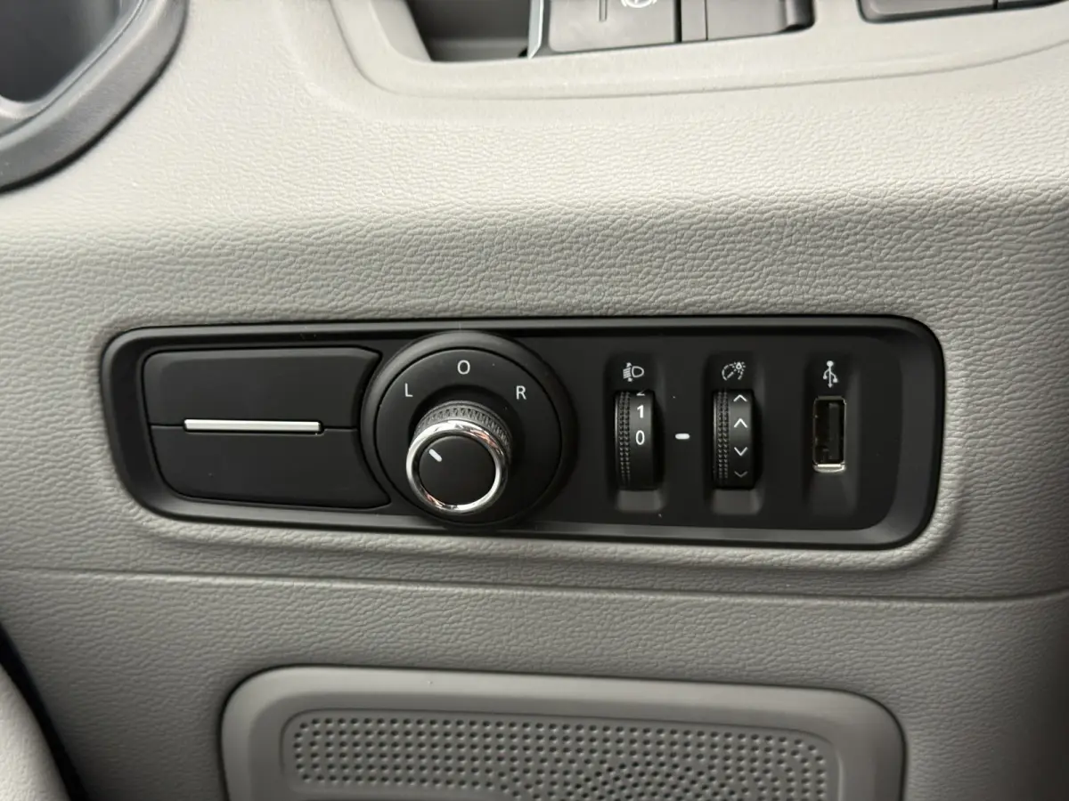 77kWh 204PK Nieuw model! Dubbele Cabine 7 Stoelen 300km WLTP L3H2 Adaptieve Cruise LED Snelladen stoel+stuur verwarming Carplay Camera