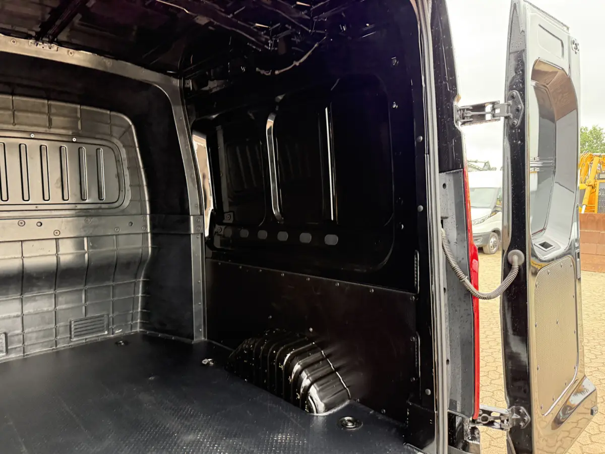 77kWh 204PK Nieuw model! Dubbele Cabine 7 Stoelen 300km WLTP L3H2 Adaptieve Cruise LED Snelladen stoel+stuur verwarming Carplay Camera