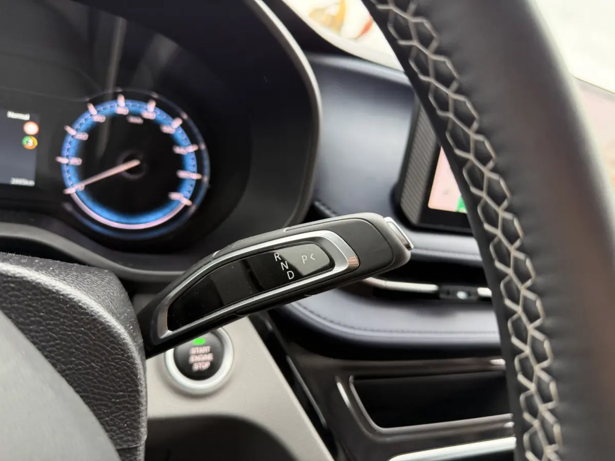 77kWh 204PK Nieuw model! Dubbele Cabine 7 Stoelen 300km WLTP L3H2 Adaptieve Cruise LED Snelladen stoel+stuur verwarming Carplay Camera