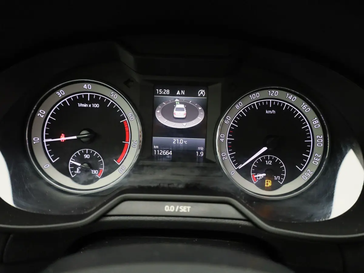 1.0 TSI Greentech Ambition Business | Apple Carplay / Android Auto | Panoramadak | Parkeersensoren |