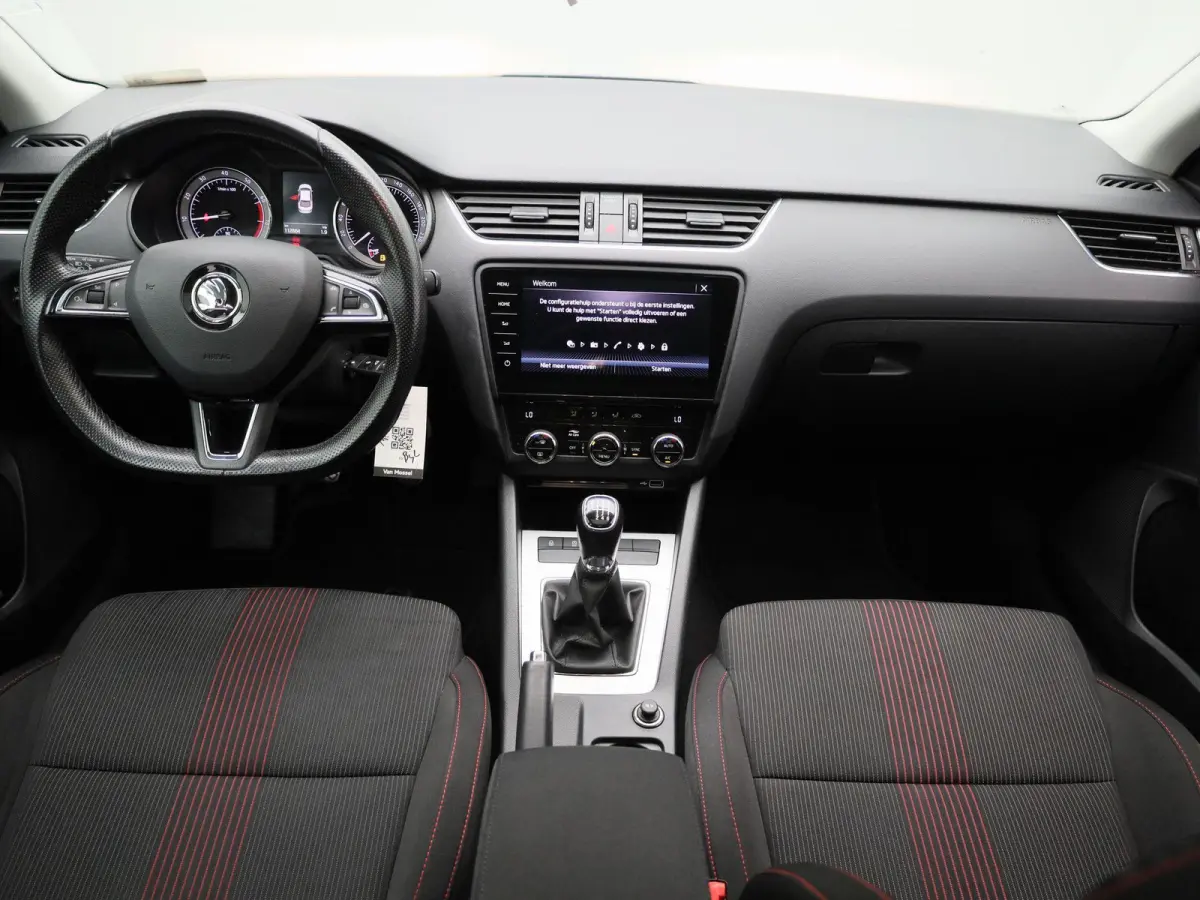 1.0 TSI Greentech Ambition Business | Apple Carplay / Android Auto | Panoramadak | Parkeersensoren |