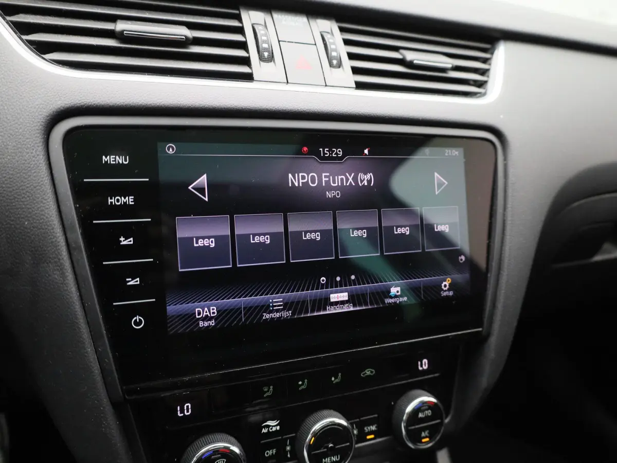 1.0 TSI Greentech Ambition Business | Apple Carplay / Android Auto | Panoramadak | Parkeersensoren |