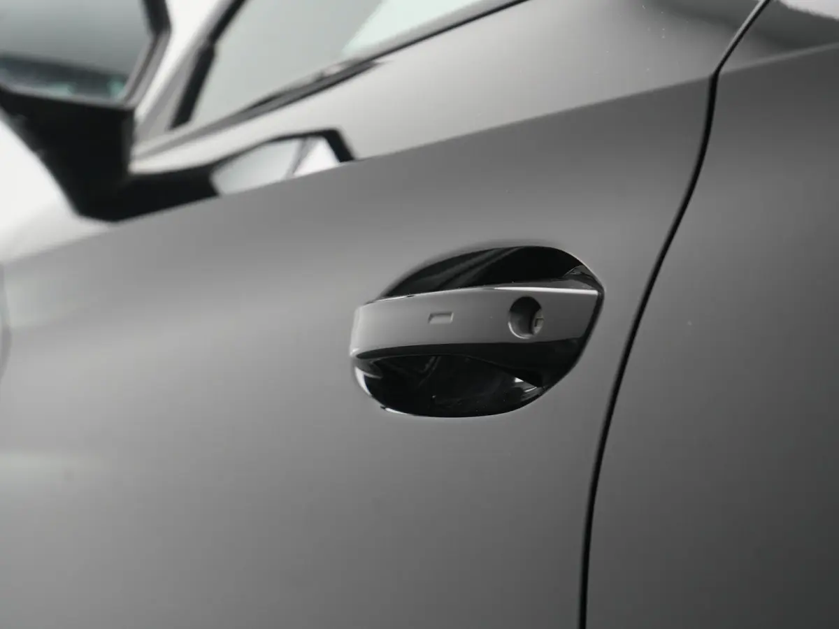 1.4 e-Hybrid VZ PHEV 245pk Dealer O.H | Trekhaak Af Fabriek | Camera | Sfeerverlichting | Sportstoelen & Stuur Verwarmd | Apple Carplay | Keyless | Virtual | Navigatie | DAB | 19"L.M | Cruis
