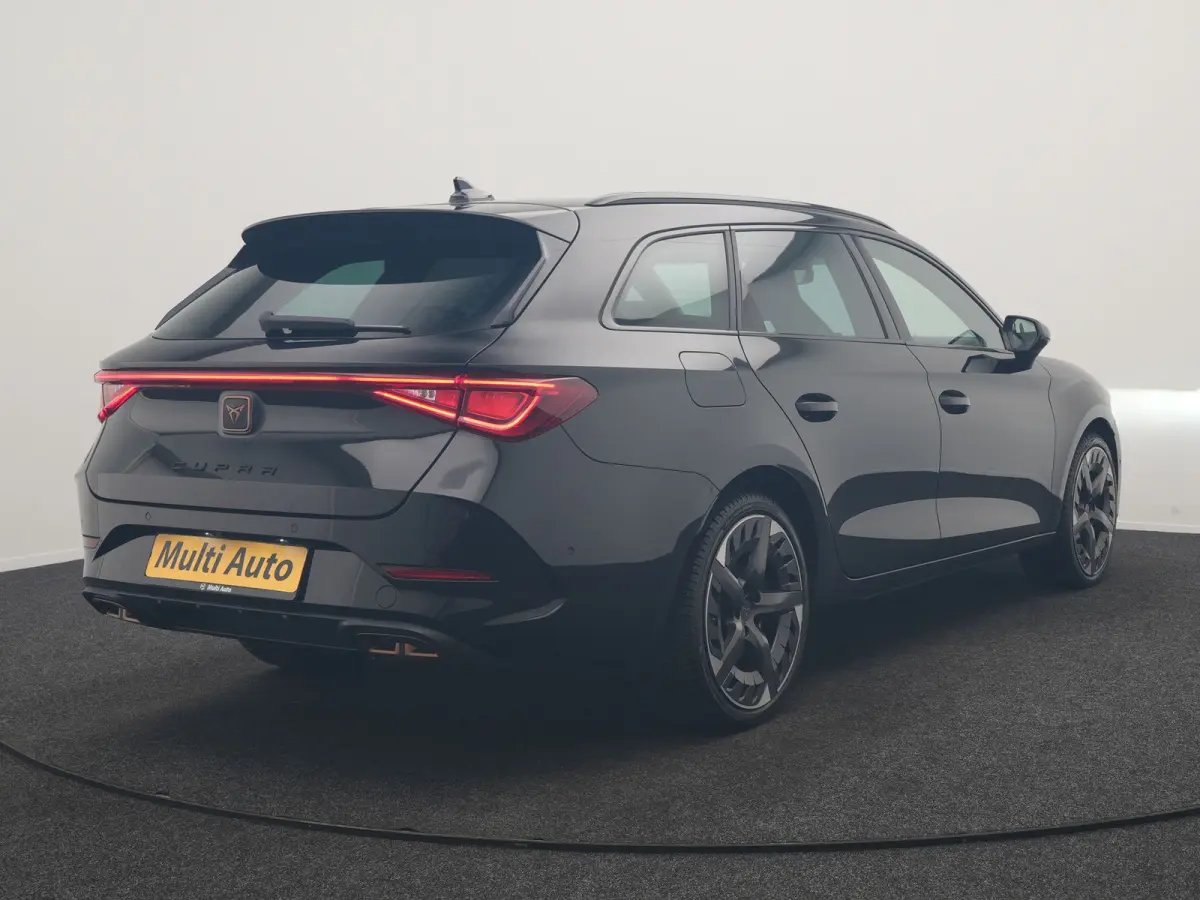 1.4 e-Hybrid VZ PHEV 245pk Dealer O.H | Trekhaak Af Fabriek | Camera | Sfeerverlichting | Sportstoelen & Stuur Verwarmd | Apple Carplay | Keyless | Virtual | Navigatie | DAB | 19"L.M | Cruis