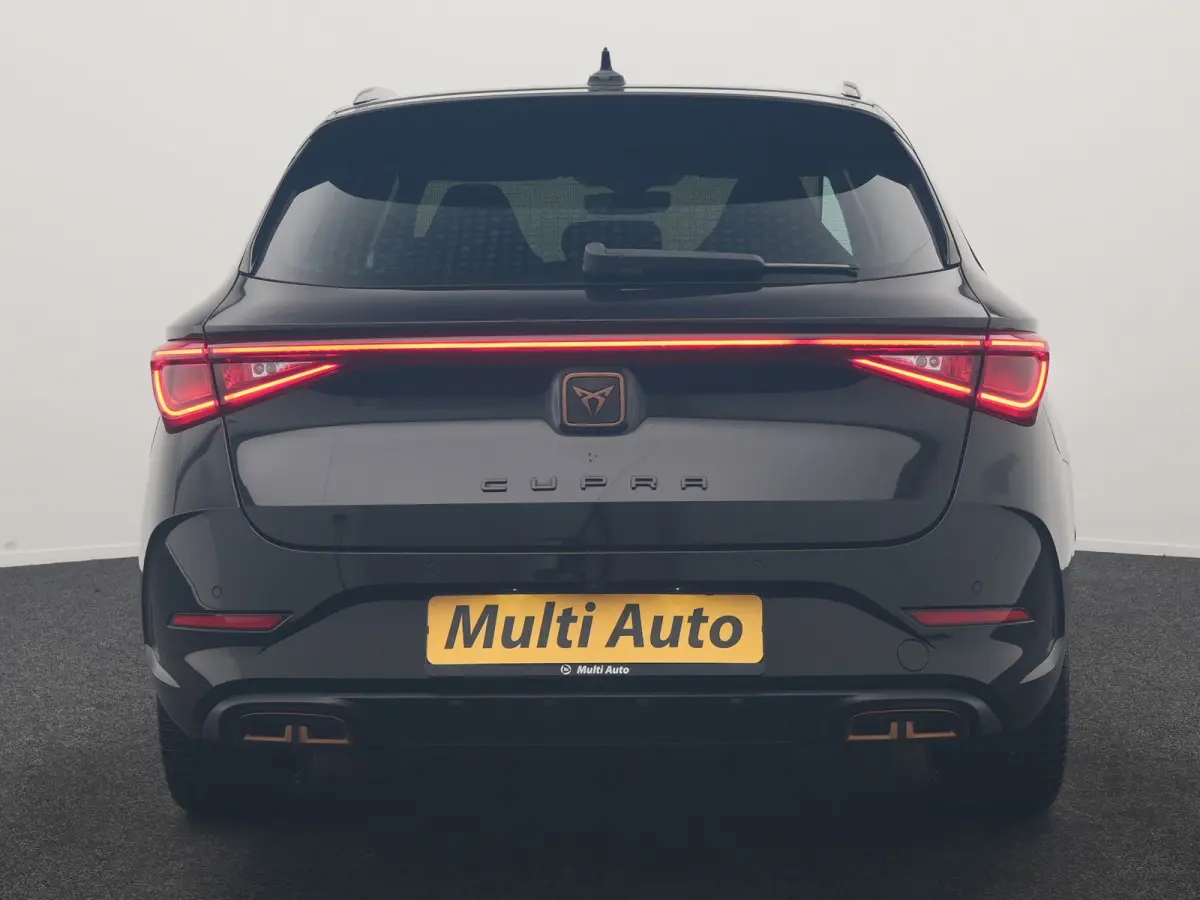 1.4 e-Hybrid VZ PHEV 245pk Dealer O.H | Trekhaak Af Fabriek | Camera | Sfeerverlichting | Sportstoelen & Stuur Verwarmd | Apple Carplay | Keyless | Virtual | Navigatie | DAB | 19"L.M | Cruis